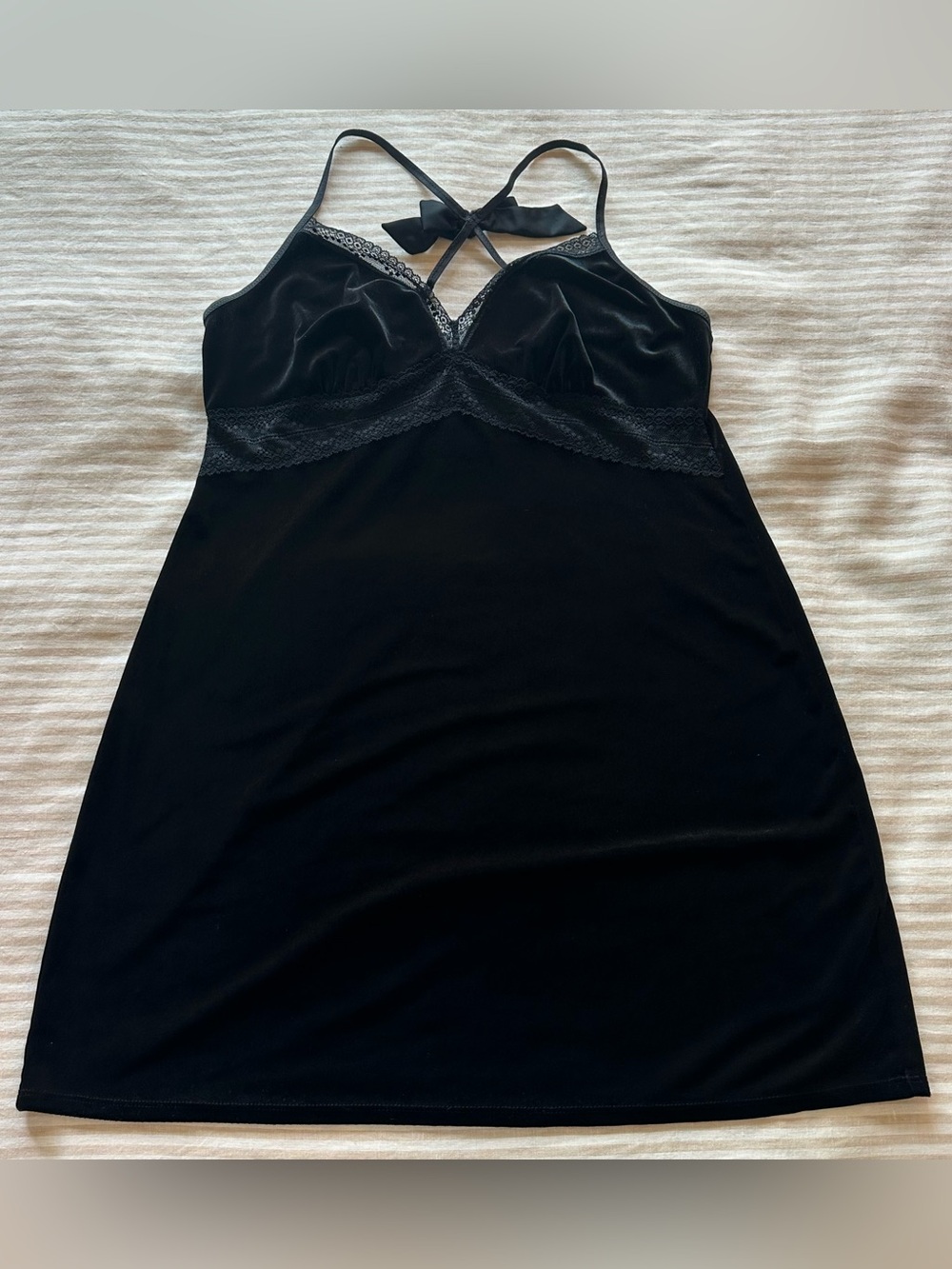 y2k black velvet dress w lace & back bow / sz med/large approx